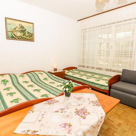Apartments Magasic With Terrace Baška Eksteriør billede