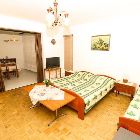 Apartments Magasic With Terrace Baška Eksteriør billede