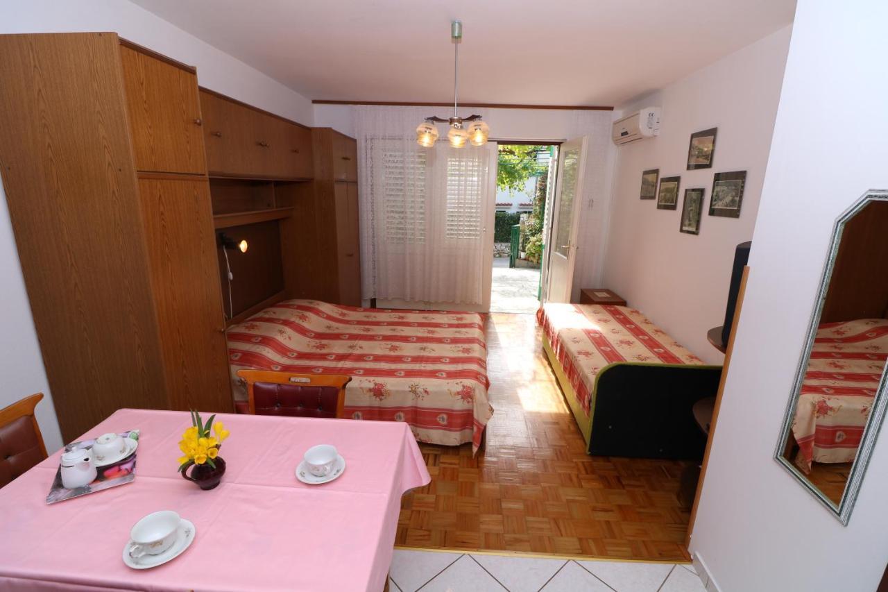 Apartments Magasic With Terrace Baška Eksteriør billede